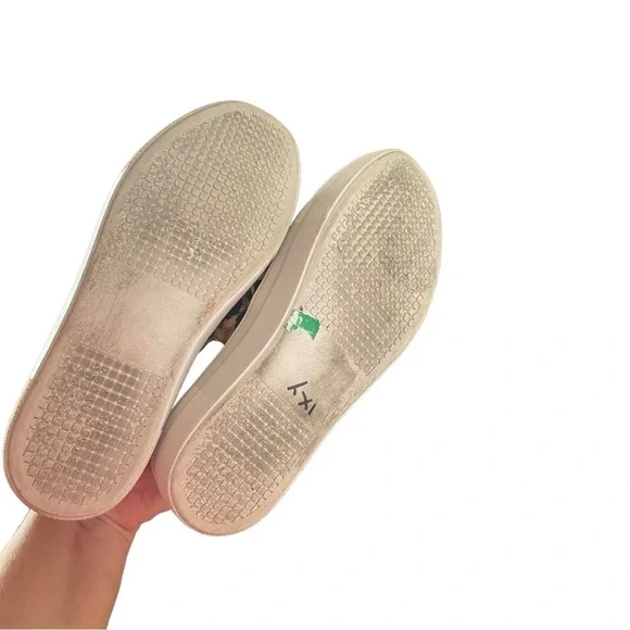 Steve Madden Animal Print Gills Slip On Platform I Size: 6 - Picture 7 of 8